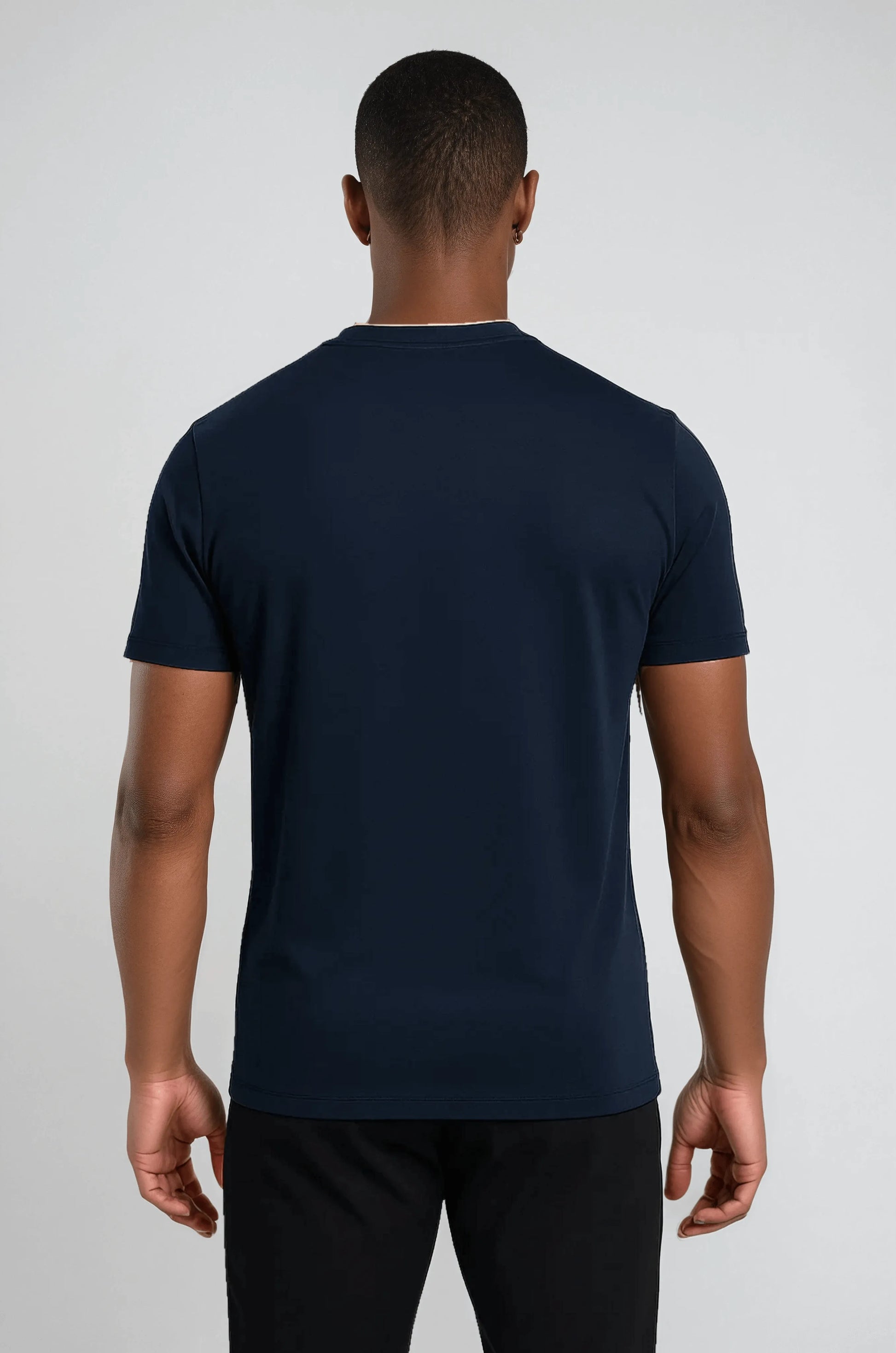 NOUVEAU RICHE Herren Slim Fit T-Shirt in Marineblau für Modebewusste Männer mit Bequemer Passform und Stilvollem Design