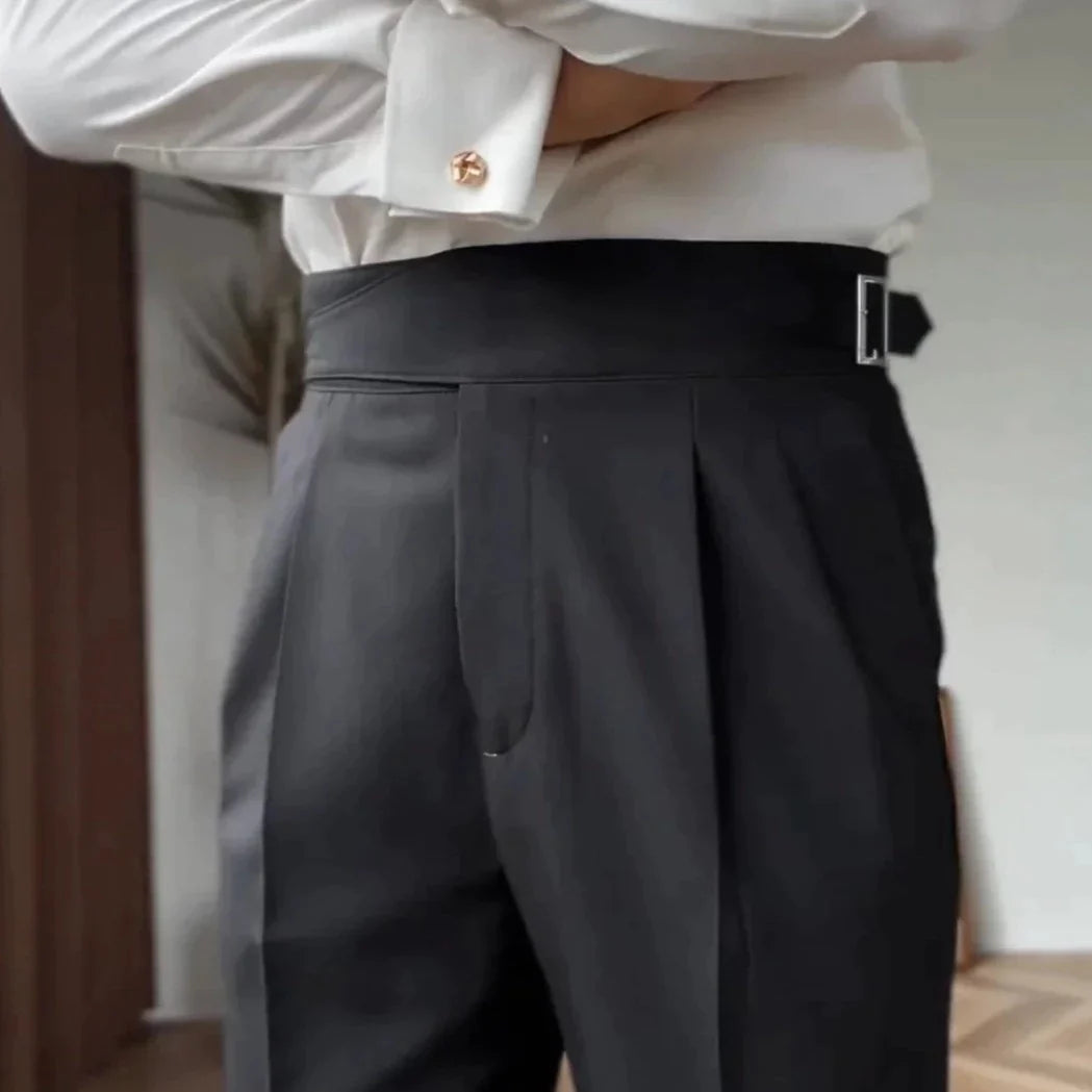 NOUVEAU RICHE Herrenhose Hohe Taille Passform Falten Verstellbare Schnalle