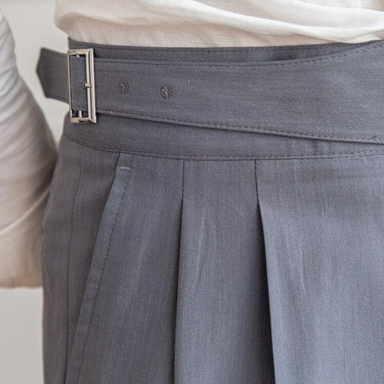 NOUVEAU RICHE Herrenhose Hohe Taille Passform Falten Verstellbare Schnalle