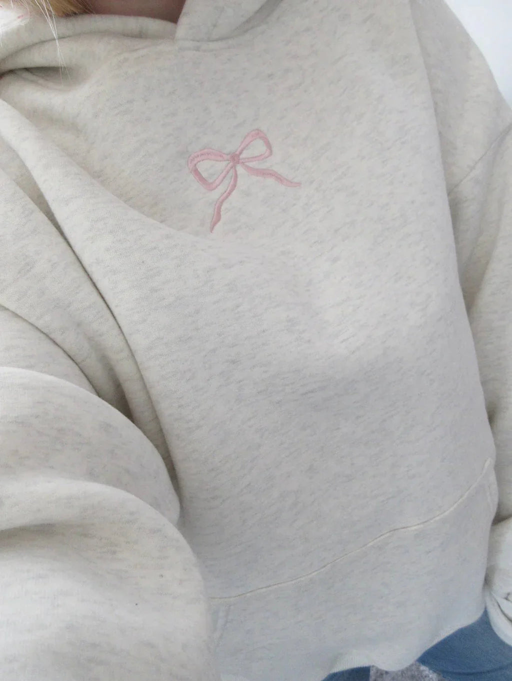 NOUVEAU RICHE Hoodie Mit Rosa Schleifendetail Und Bequemer Passform In Elfenbeinfarbenem Design Für Mühelosen Stil Und Weiblichkeit XXL