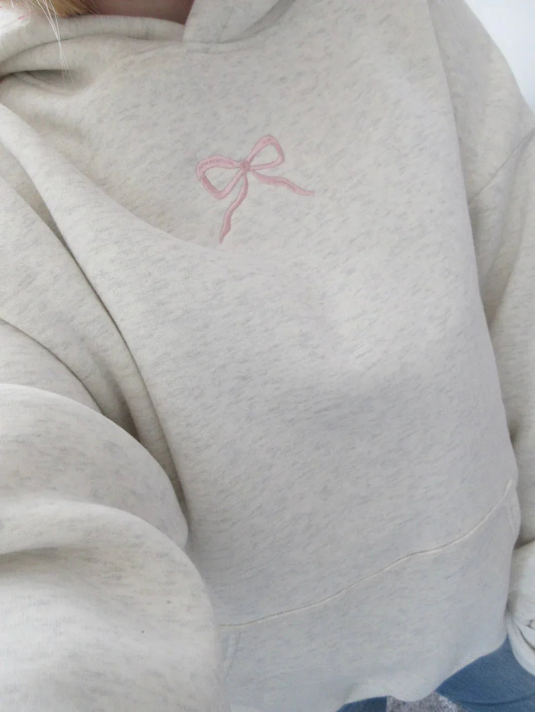 NOUVEAU RICHE Hoodie Mit Rosa Schleifendetail Und Bequemer Passform In Elfenbeinfarbenem Design Für Mühelosen Stil Und Weiblichkeit XXL