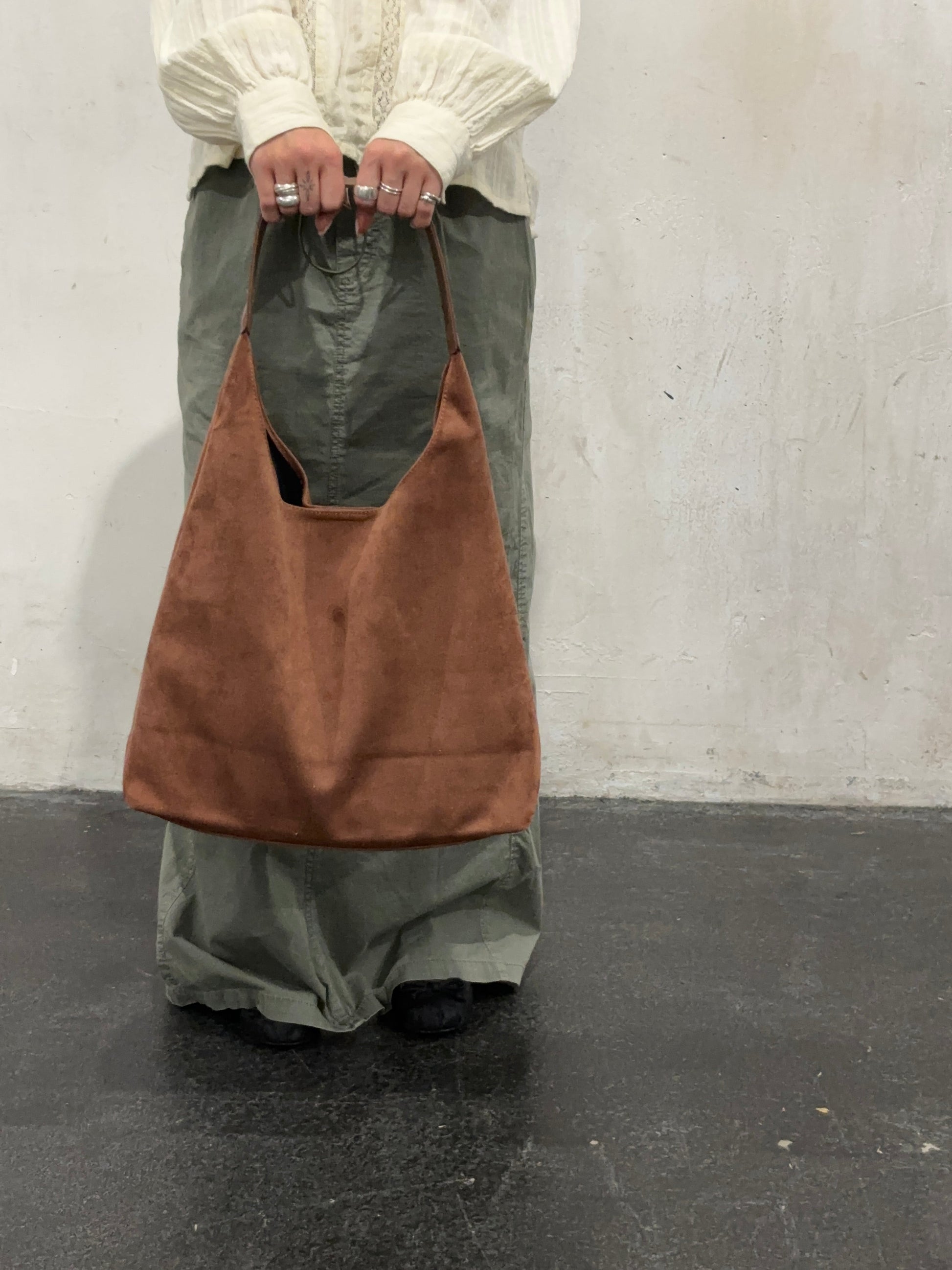 NOUVEAU RICHE Damen Leder Tote Bag – Alltagstaugliche Tasche aus Geschmeidigem Leder