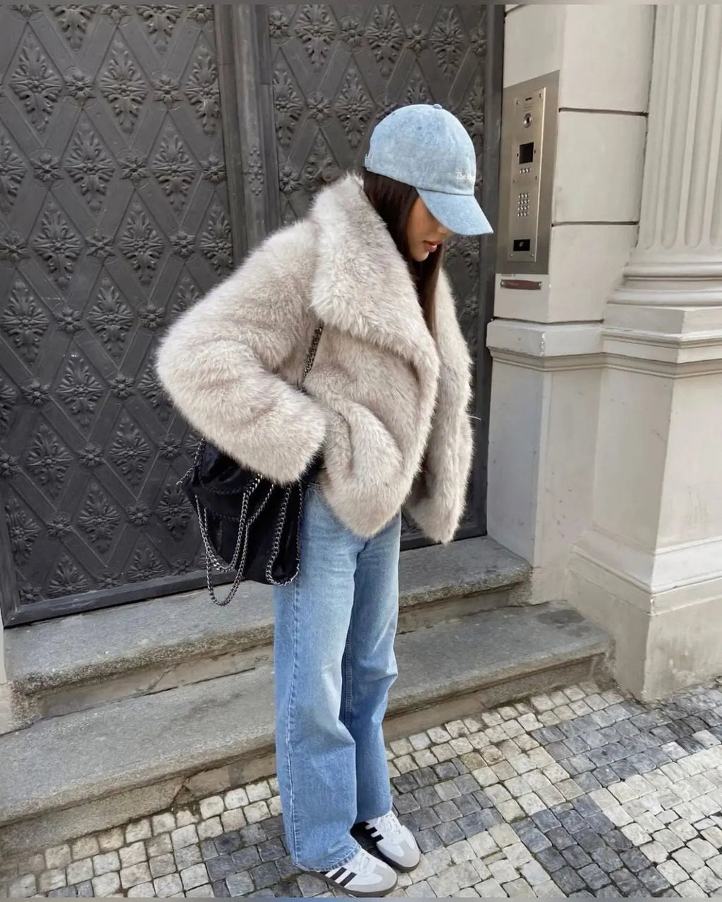 NOUVEAU RICHE Macy | Damen Luxuriöse Kunstfell-Jacke – Stilvoll, Kuschelig und Zeitlos
