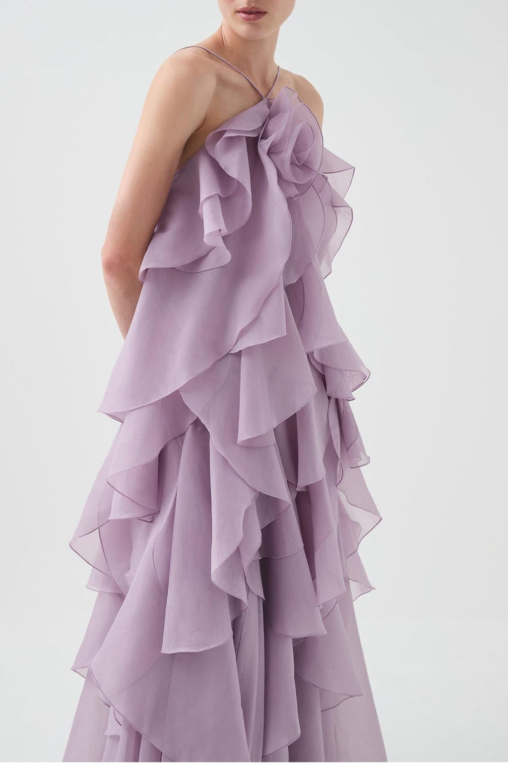 NOUVEAU RICHE 3D Blumenkleid mit Neckholder und Rüschendetails Lila