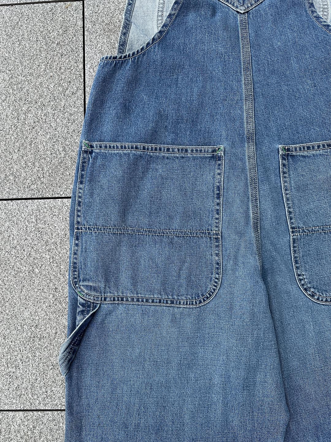 NOUVEAU RICHE Jeans-Latzhose Für Damen Aus Japanischem Denim Mit Vintage-Look Und Grünen Akzentnähten
