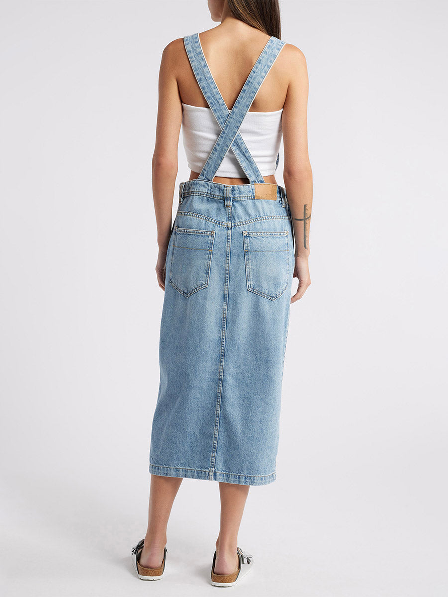 NOUVEAU RICHE Jeans Overallkleid Mit Schlitz Vorne Vielseitiges Denim Kleid Für Damen Komfortabler Freizeitstil Und Klassischer Look