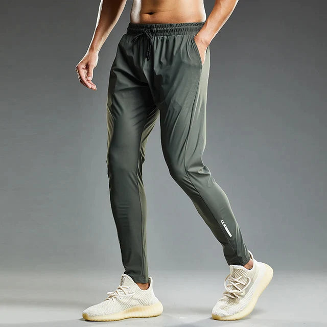 NOUVEAU RICHE Joggerhose Für Herren Slim Fit Mit Konischem Bein Elastischem Bund Und Kordelzug Für Bequemen Athleisure Stil Mit Seitentaschen Grün
