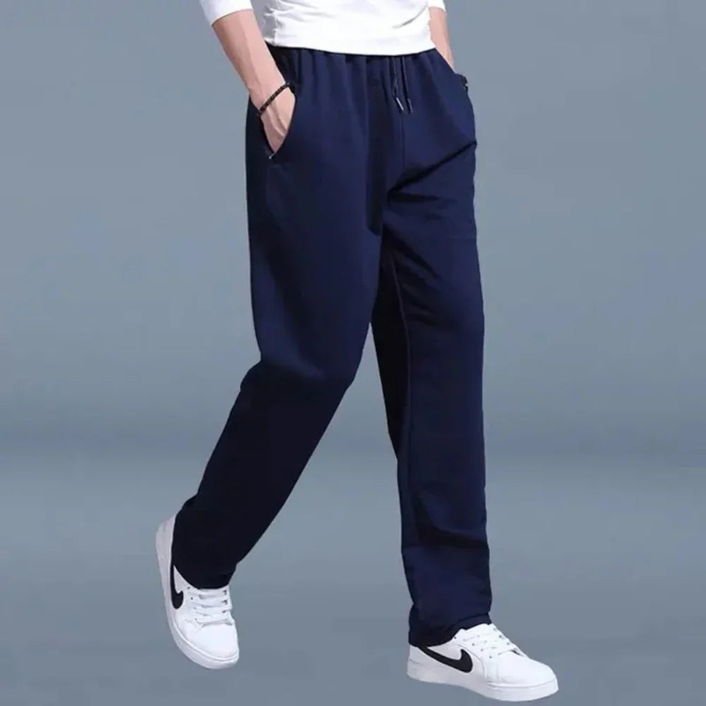 NOUVEAU RICHE Jogginghose Für Herren Mit Relaxed Fit Aus Atmungsaktivem Mischgewebe Elastischer Bund Und Seitentaschen Dunkelblau