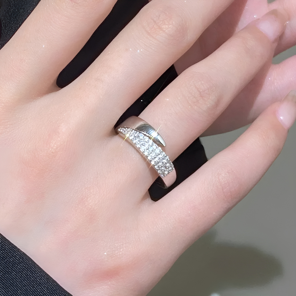 NOUVEAU RICHE Eleganter Haven Ring Schmuckstück Accessoire Stil Komfort Selbstbewusstsein Silber Verstellbar