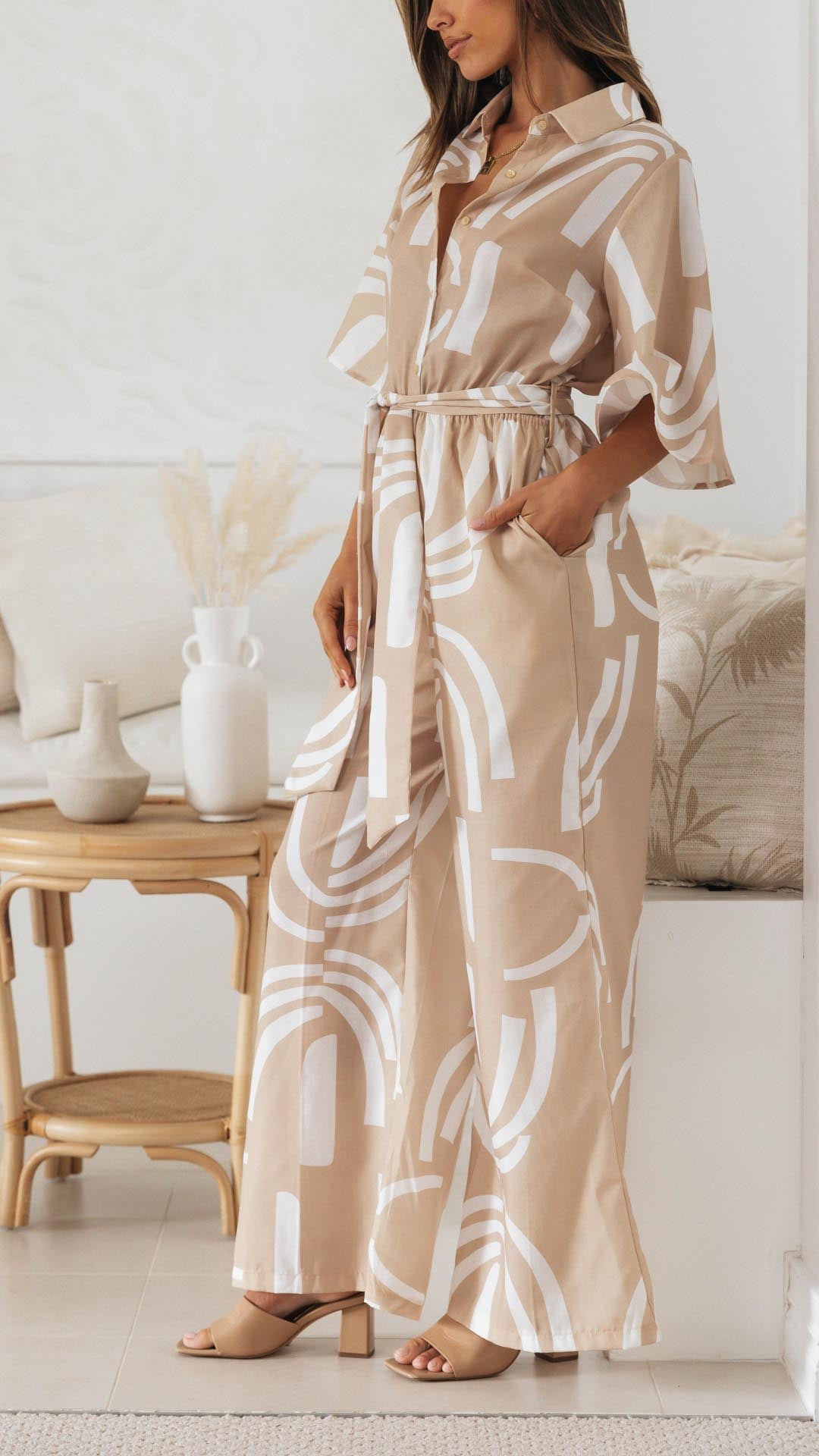 NOUVEAU RICHE Jumpsuit Sand Weiß Mit Abnehmbarem Gürtel Gemustert