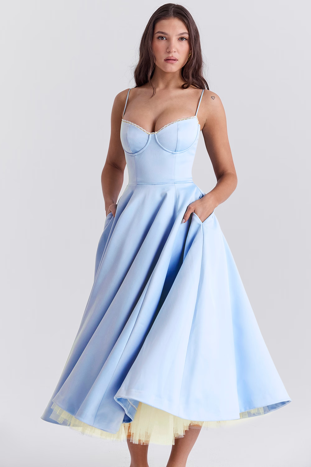 NOUVEAU RICHE Kleid Schlankmachendes Herzogssatin Powermesh Taillekomfort