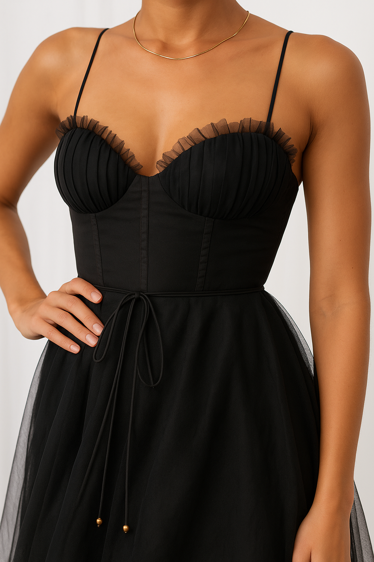 NOUVEAU RICHE Elegantes Ärmelloses Chiffon-Korsett-Midikleid mit Tüll