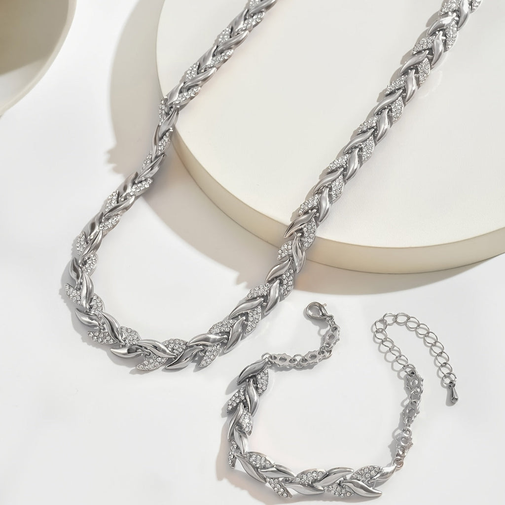 NOUVEAU RICHE Halskette & Armband Meerjungfrau Eleganz Innere Stärke Komfort