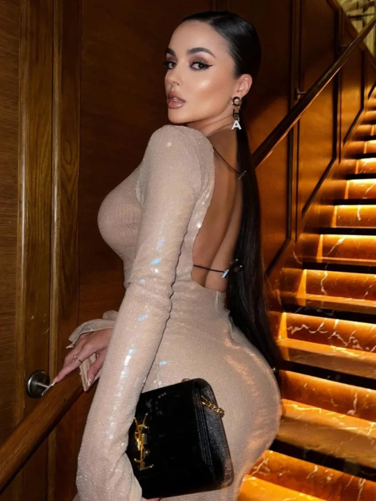 NOUVEAU RICHE Langärmliges Durchsichtiges Hautfarbenes Figurbetontes Kleid Mit Nackten Pailletten Für Elegante Anlässe