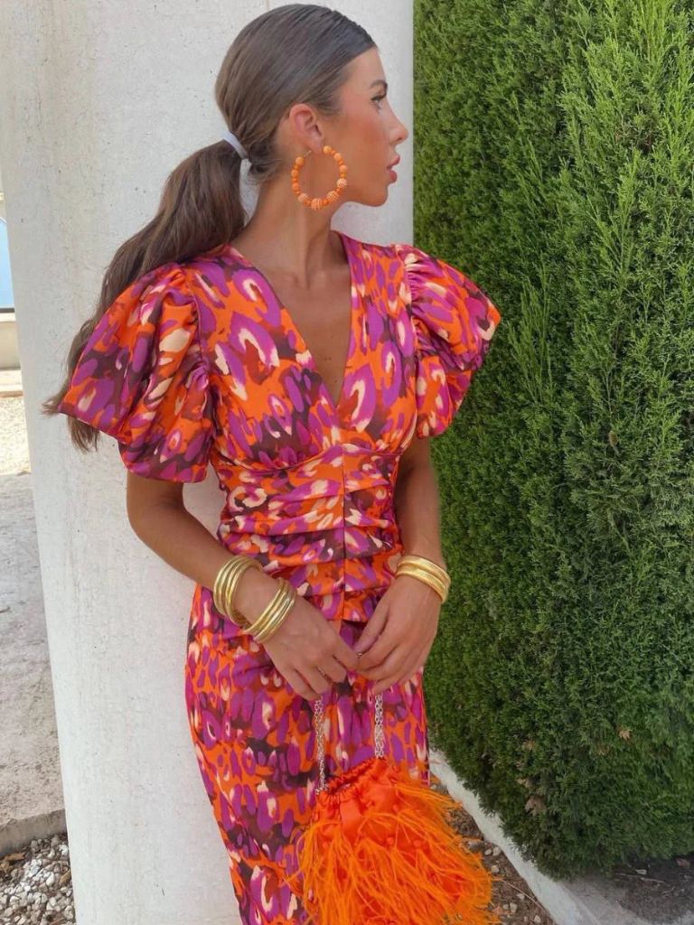 NOUVEAU RICHE Lebhaftes Rüschen Midi Kleid Mit Strukturierten Schultern