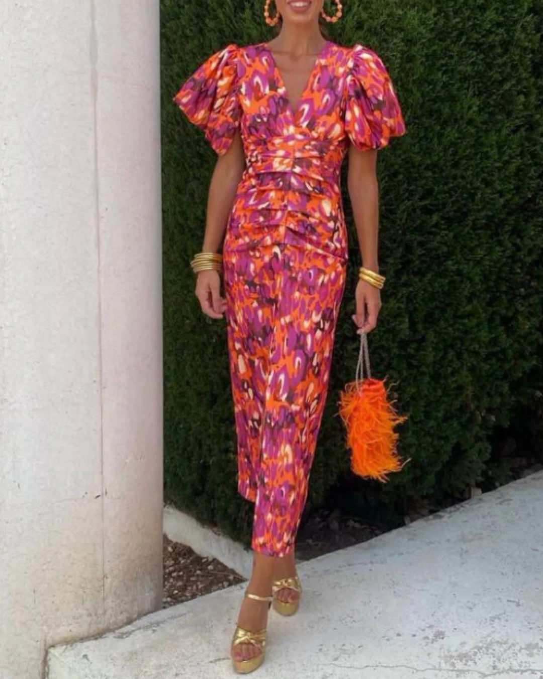 NOUVEAU RICHE Lebhaftes Rüschen Midi Kleid Mit Strukturierten Schultern Orange