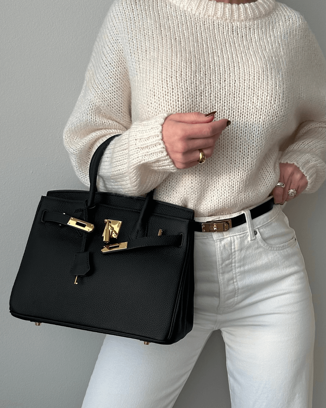 NOUVEAU RICHE Lederhandtasche Geräumiger Innenraum Vielseitig Praktisch