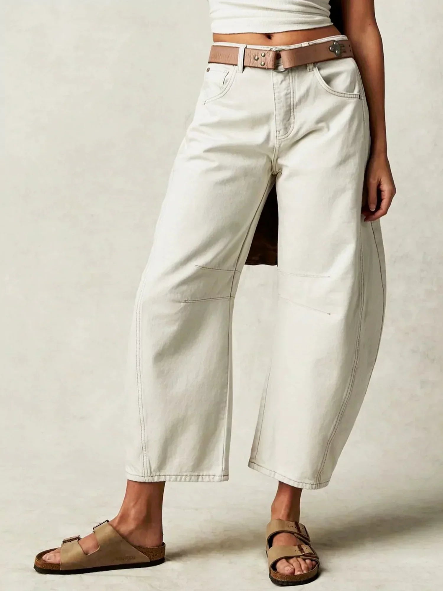 NOUVEAU RICHE Barrel Jeans Mit Leopardenmuster Mittelhohe Passform Weiß