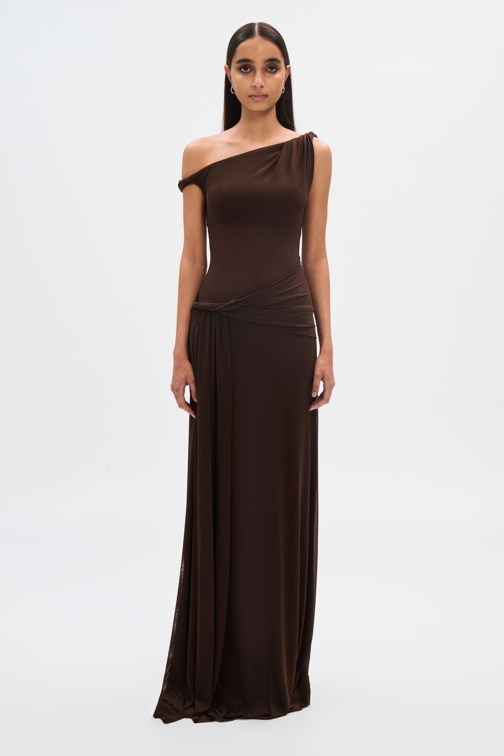 NOUVEAU RICHE Maxikleid Aus Netzstoff In Braun Mit Drapiertem Design Für Elegante Anlässe L
