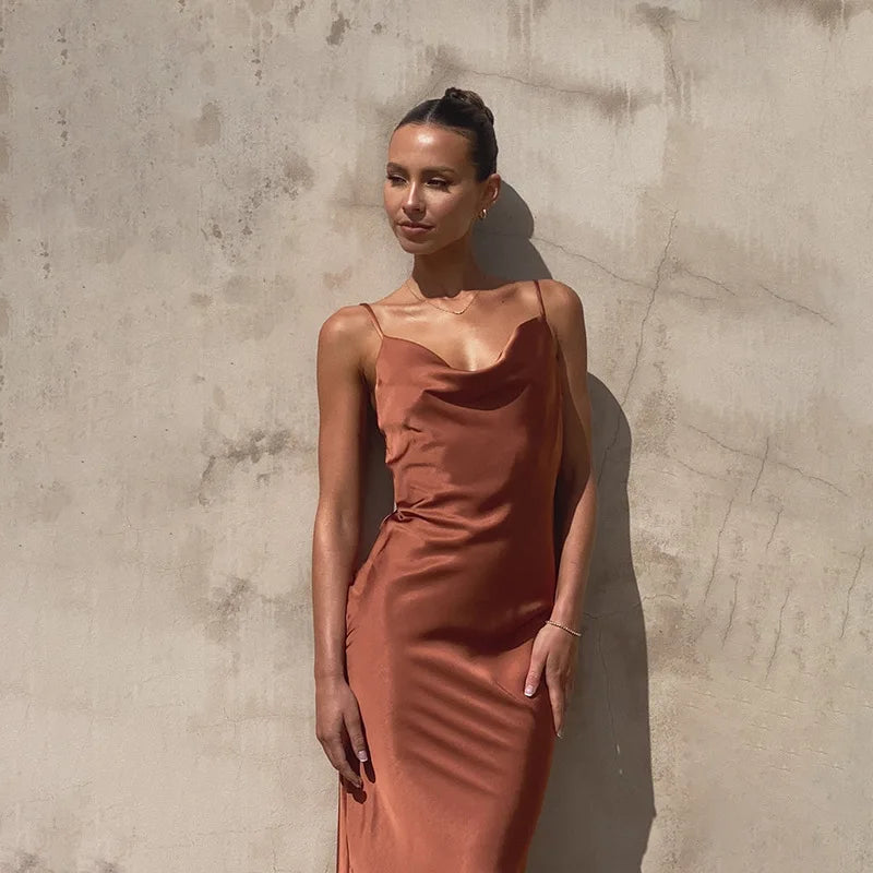 NOUVEAU RICHE Luxuriöses Rückenfreies Satin-Hochzeitsgastkleid Für Damen