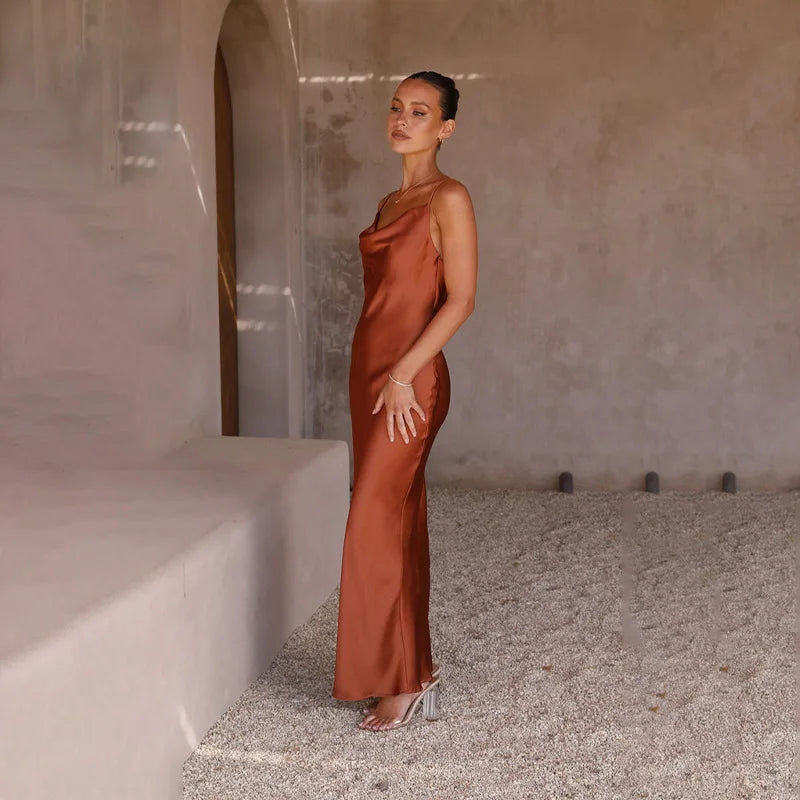 NOUVEAU RICHE Luxuriöses Rückenfreies Satin-Hochzeitsgastkleid Für Damen