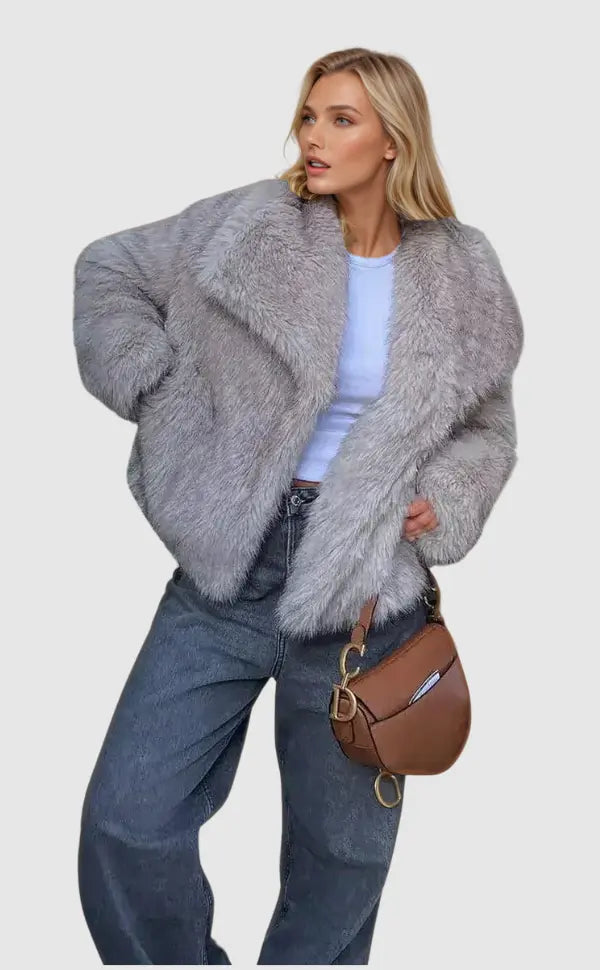 NOUVEAU RICHE Macy | Damen Luxuriöse Kunstfell-Jacke – Stilvoll, Kuschelig und Zeitlos