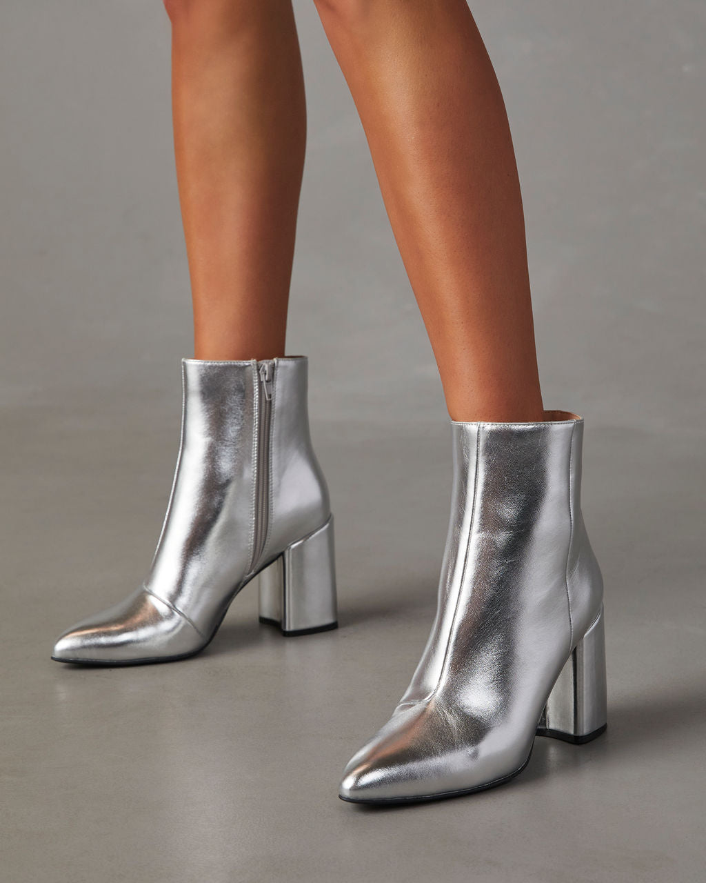 NOUVEAU RICHE Damen Stiefelette Glückliche Füße Stilvolle Schritte Komfort Silber