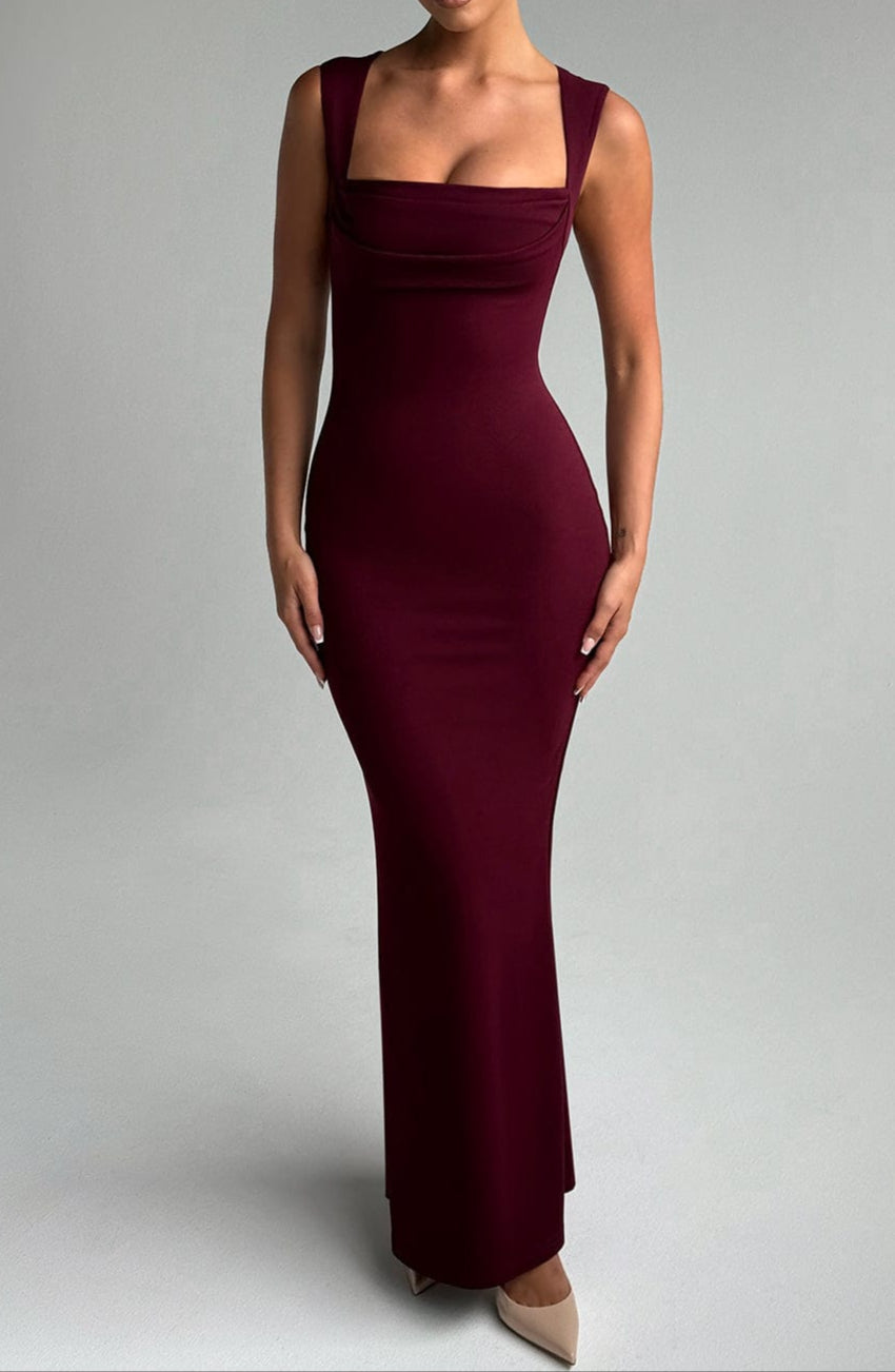 NOUVEAU RICHE Maxikleid Kirschlack Mit Quadratischem Ausschnitt Und Plissee L