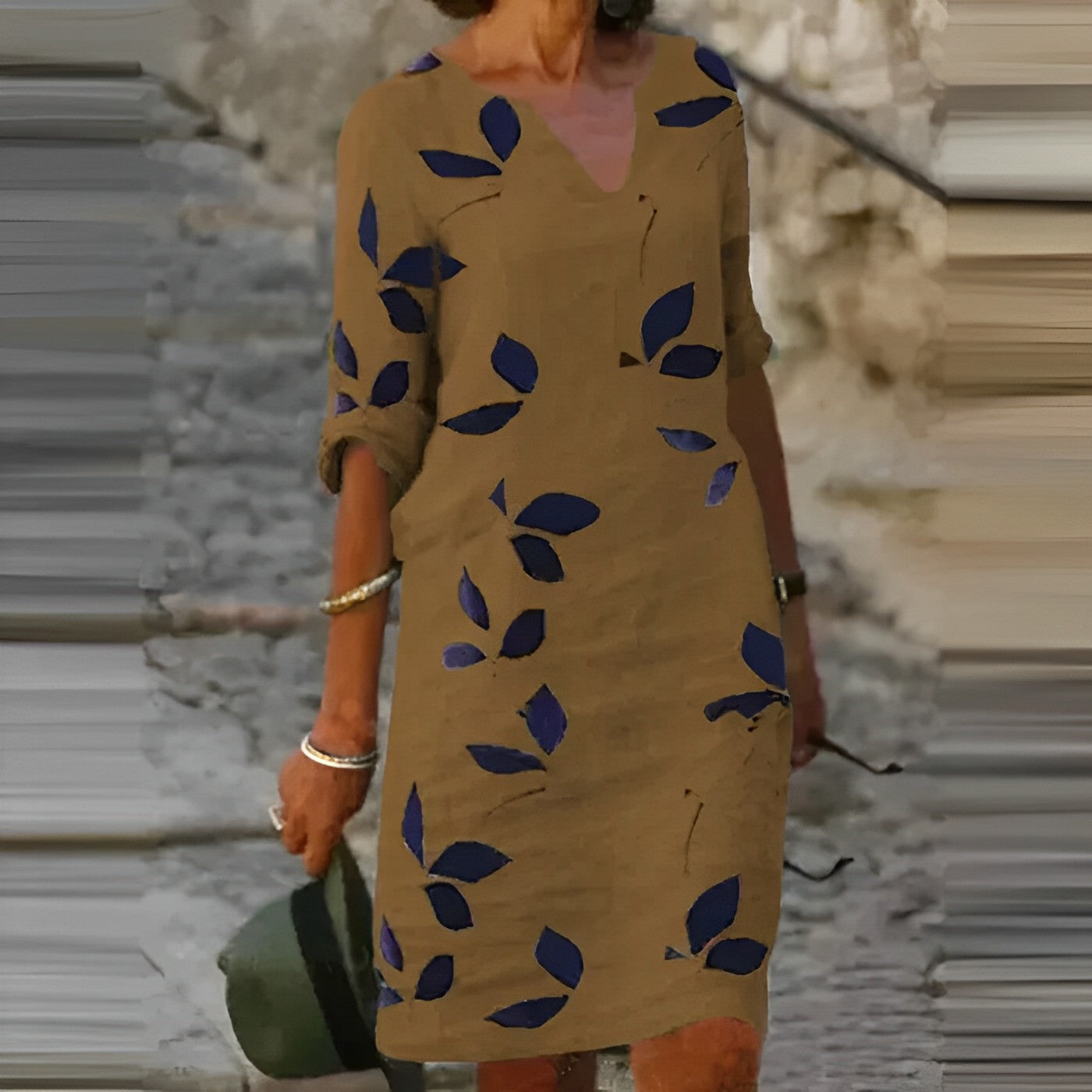 NOUVEAU RICHE Mechi | Damen Sommerkleid – Vintage-Look, V-Ausschnitt & Kurze Ärmel Braun