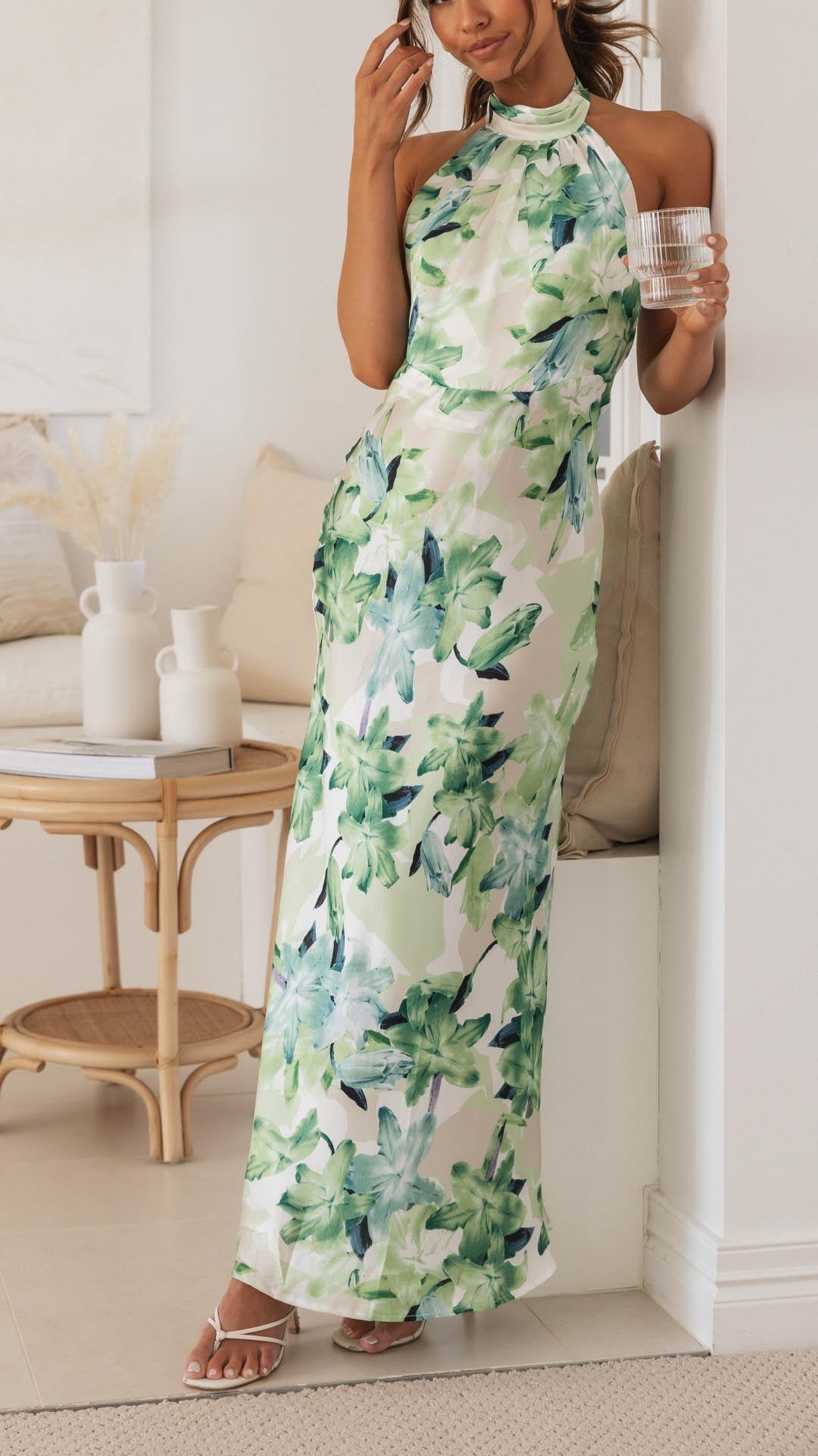 NOUVEAU RICHE Maxikleid Floral Halterneck Offenem Rücken Seidigem Stoff Grün