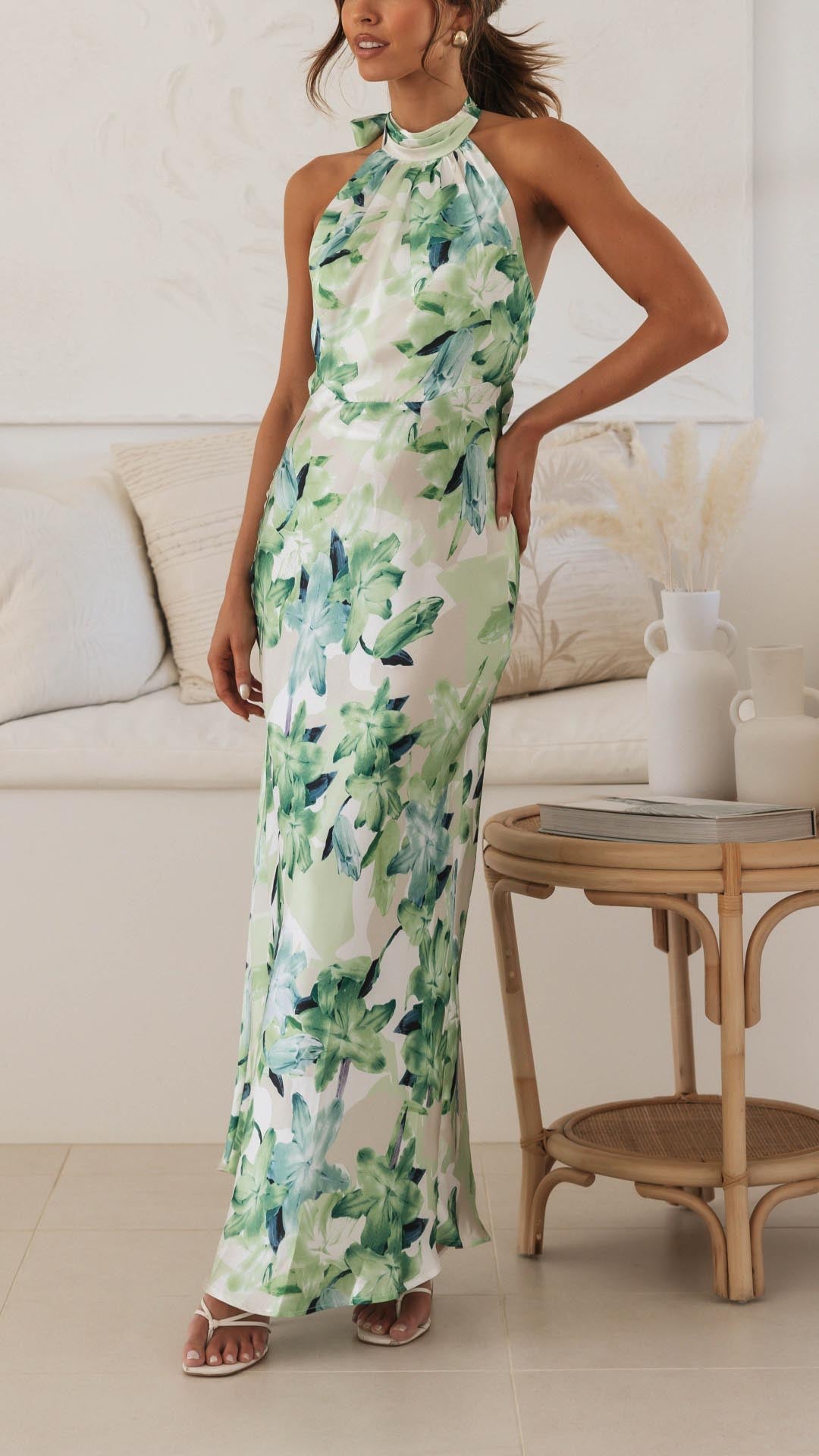 NOUVEAU RICHE Maxikleid Floral Halterneck Offenem Rücken Seidigem Stoff