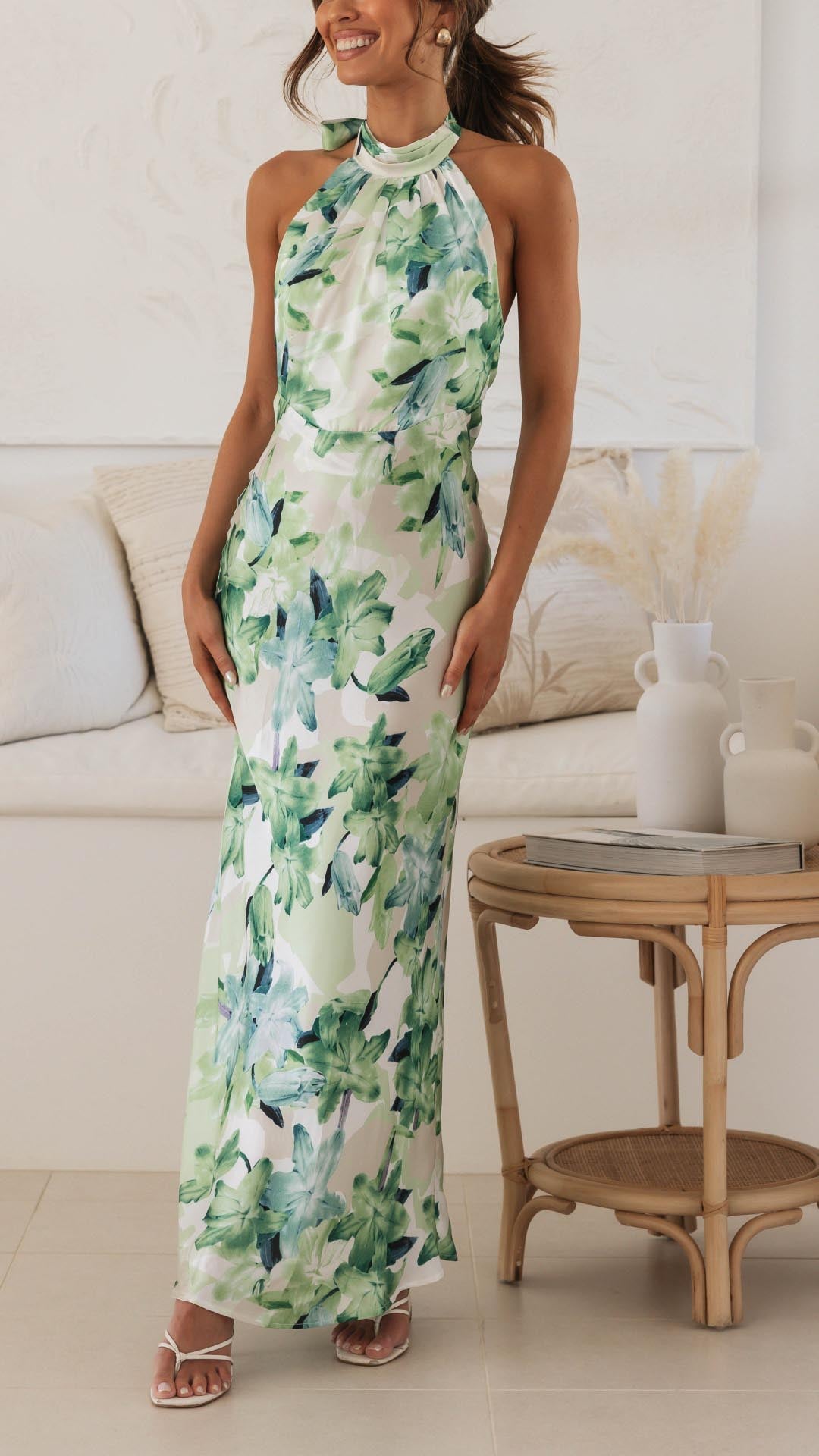 NOUVEAU RICHE Maxikleid Floral Halterneck Offenem Rücken Seidigem Stoff