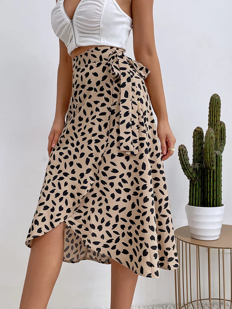 NOUVEAU RICHE Midi Wickelrock für Damen mit Asymmetrischem Saum und Bedrucktem Design in Verstellbarer Passform für Jeden Anlass Khaki