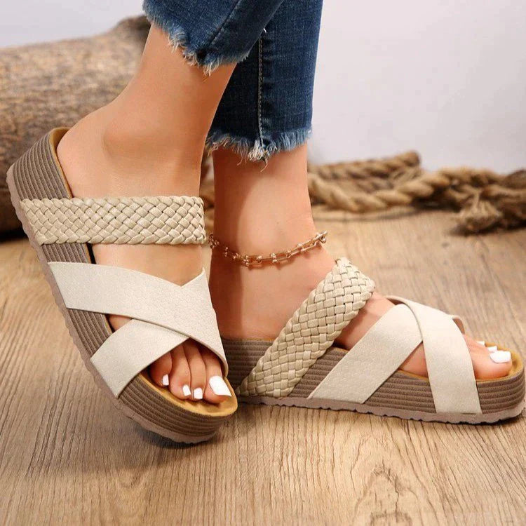 NOUVEAU RICHE Nara | Elegante und bequeme Damen Sommersandalen Beige