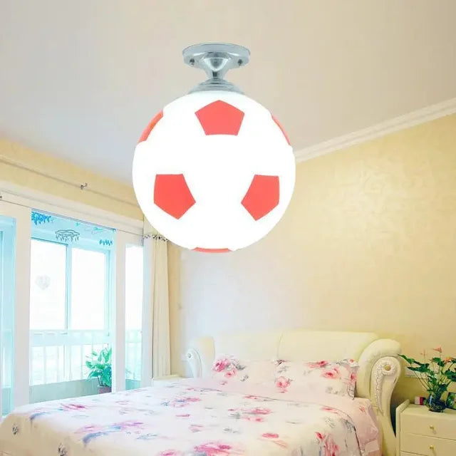 NOUVEAU RICHE Verspielte Fussball-Deckenleuchte – Fussball & Basketball Deckenlampe für Kinderzimmer, dimmbare LED Glaskugel – GoalBright