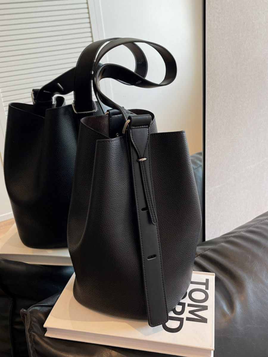 NOUVEAU RICHE Chāme | Damen Handtasche – Edles Leder-Finish, Zeitloses Design & Luxuriöse Eleganz Schwarz