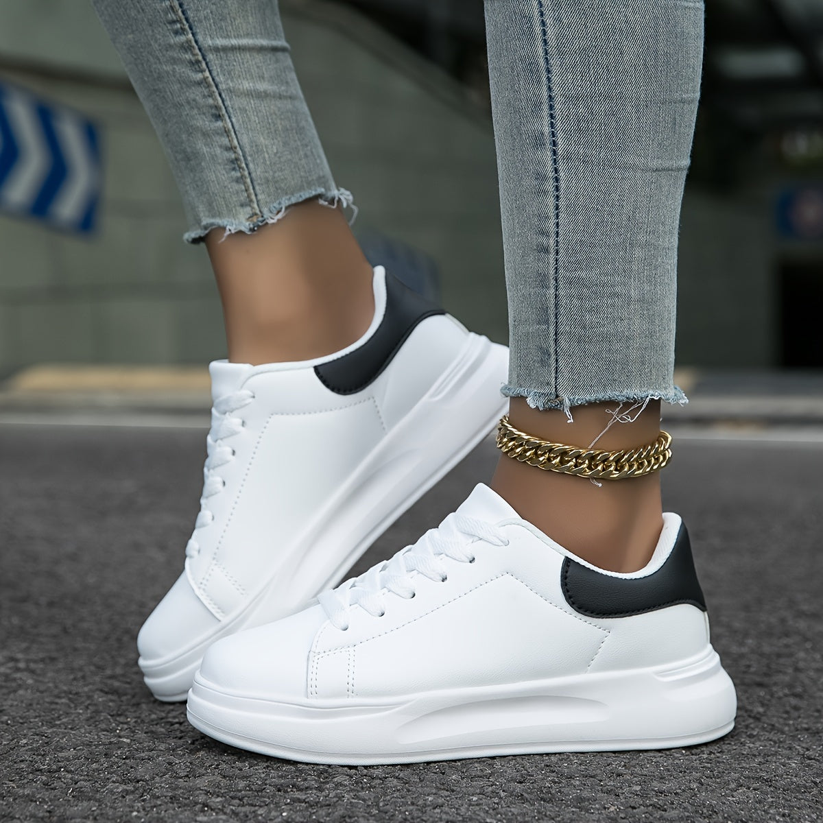 NOUVEAU RICHE Damen Sneaker Aus Weißem Kunstleder Alltagskomfort Leicht