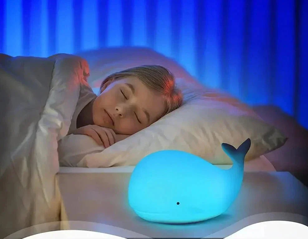 Luce notturna a forma di balena – Magica luce notturna LED per bambini in silicone, cambio colore e timer, luce soffusa – Luma
