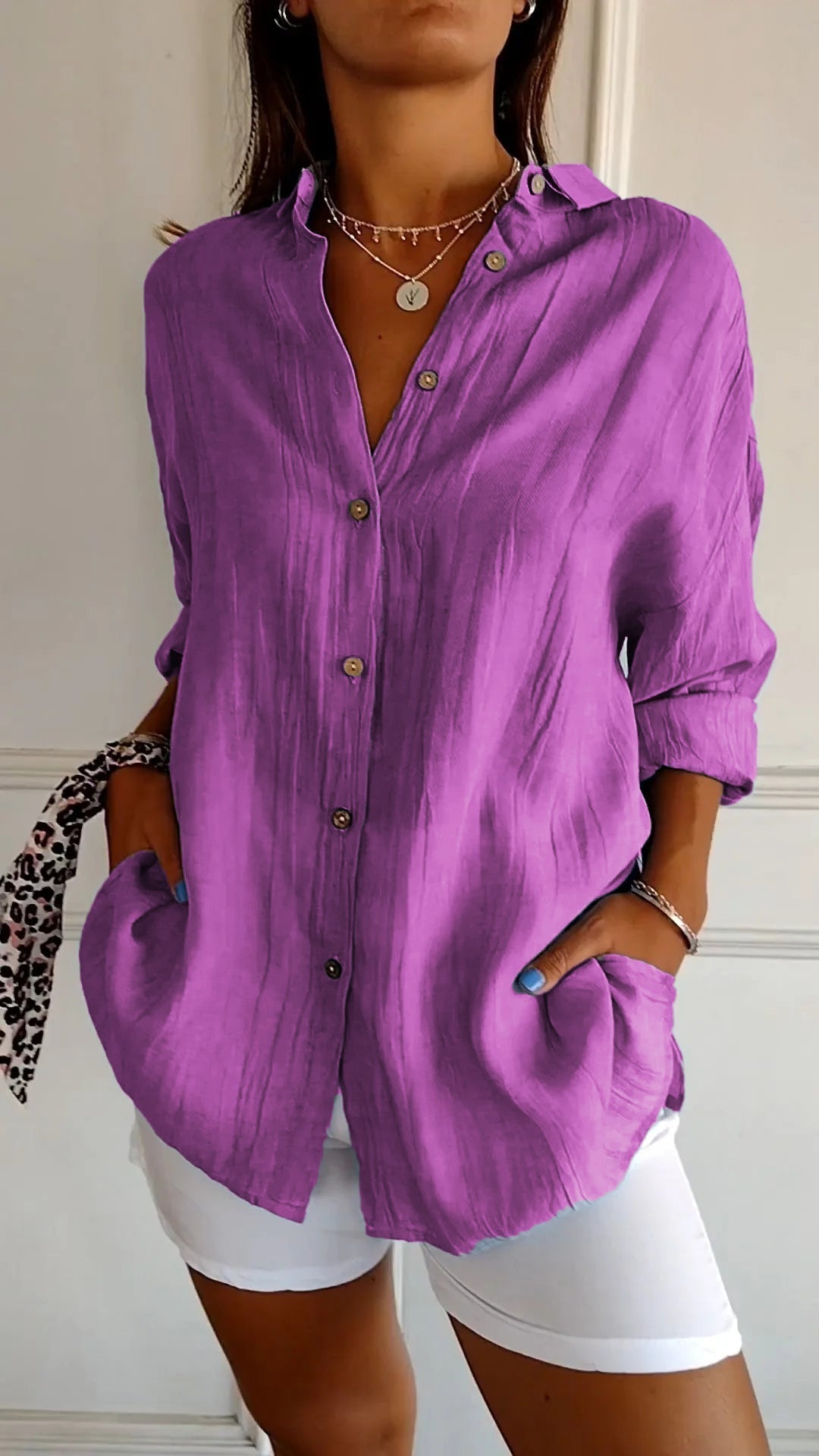 NOUVEAU RICHE Pamelo | Damen-Sommerbluse mit Langarm-Schnitt – Luftige Leinen-Seiden-Fusion, architektonischer Faltenwurf & skandinavische Küsten-Eleganz Lila
