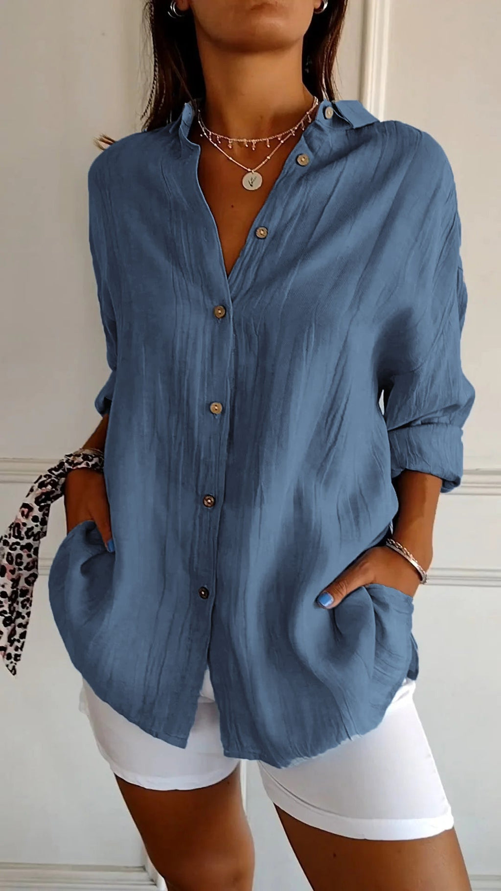 NOUVEAU RICHE Pamelo | Damen-Sommerbluse mit Langarm-Schnitt – Luftige Leinen-Seiden-Fusion, architektonischer Faltenwurf & skandinavische Küsten-Eleganz Dunkelblau