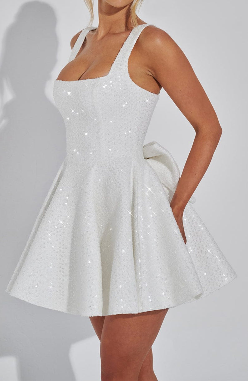 NOUVEAU RICHE Elfenbein Minikleid Tweed Pailletten Tellerrock Tüllfutter
