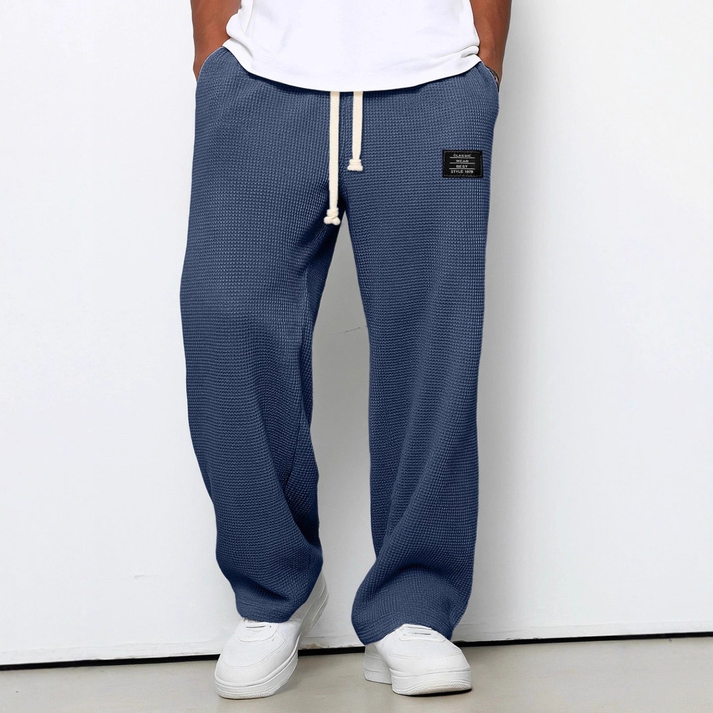 NOUVEAU RICHE Herrenhose Loose-Fit – Verstellbarer Bund & Bequeme Passform Blau