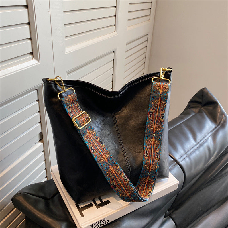NOUVEAU RICHE Damen Tasche – Stilvolle Alltagstasche mit Komfort und Hoher Funktionalität Schwarz