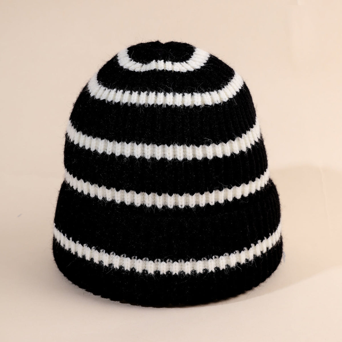 NOUVEAU RICHE Dôre | Damen Beanie-Mütze gestreift mit weichem Innenfutter Schwarz L