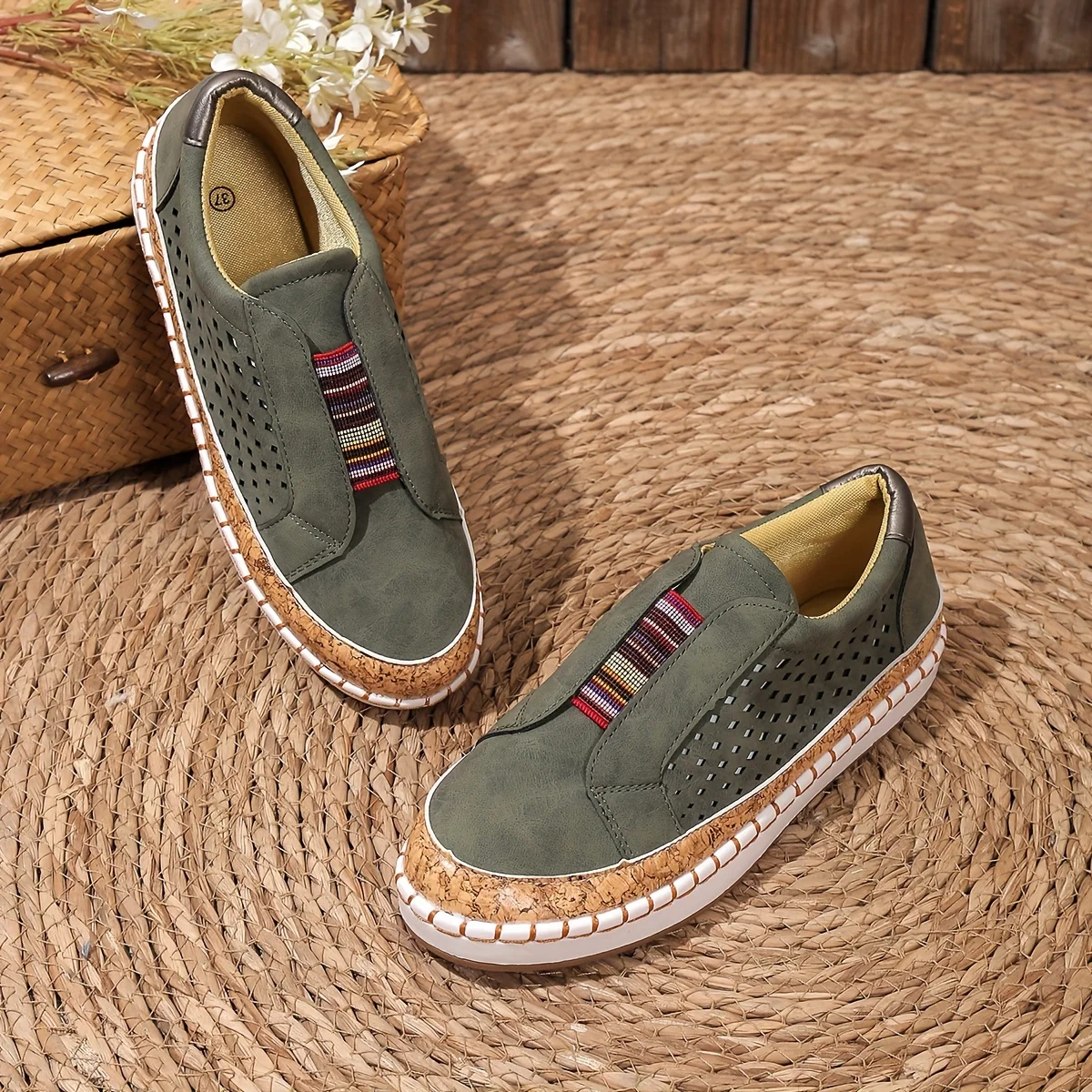 NOUVEAU RICHE Schlupfschuhe Damen Mit Stützender Einlage Grün