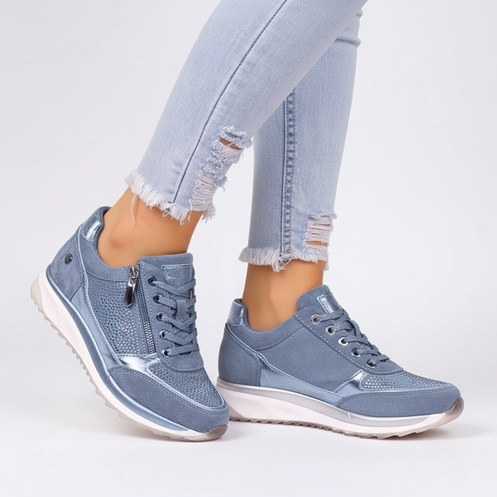 NOUVEAU RICHE Amore | Damen Sneakers – Herzförmiges Detail, Soft-Padding Blau