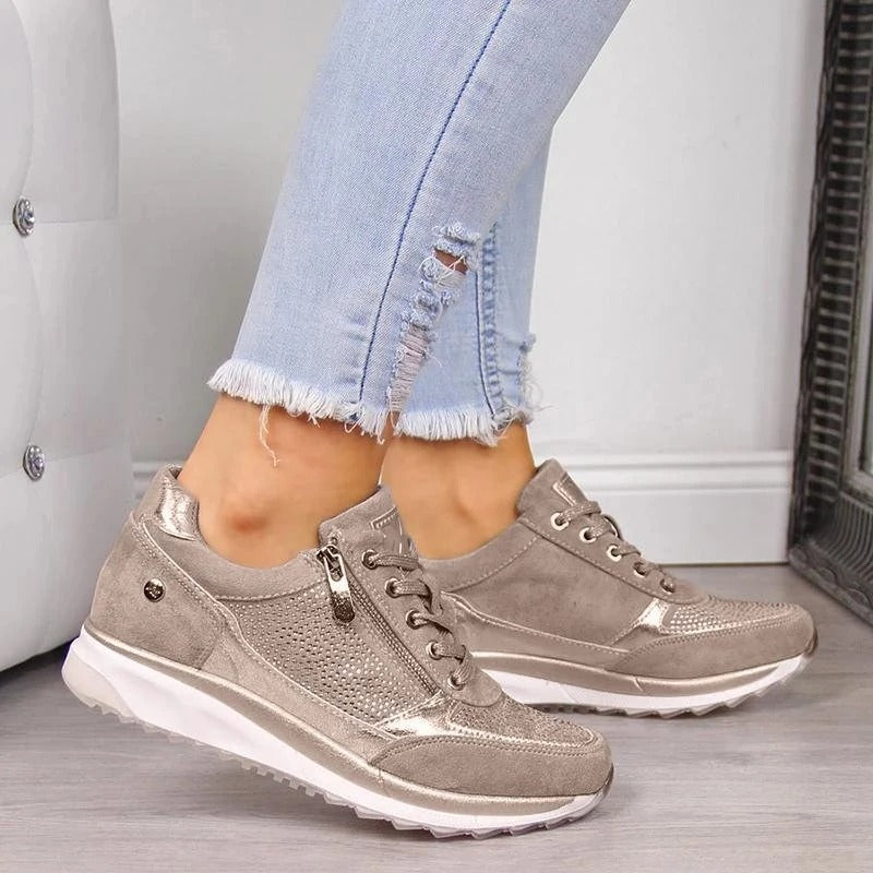 NOUVEAU RICHE Amore | Damen Sneakers – Herzförmiges Detail, Soft-Padding
