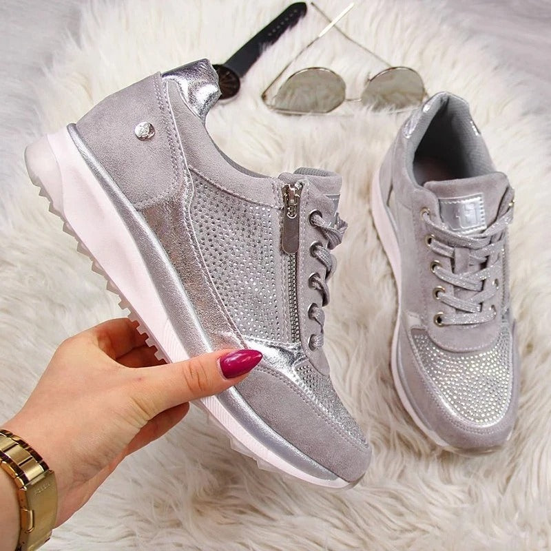 NOUVEAU RICHE Amore | Damen Sneakers – Herzförmiges Detail, Soft-Padding