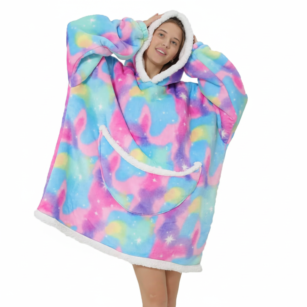 NOUVEAU RICHE Übergrosse Fleecedecke mit Kapuze – Tragbare Kuscheldecke Hoodie mit Taschen, Einhorn & Regenbogen Designs, 7 Farben – SnuggleHood Lila-Mix