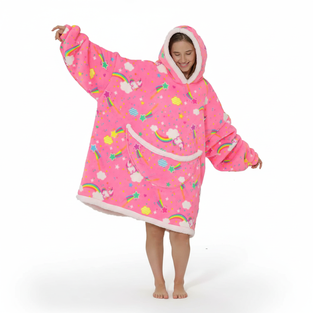 NOUVEAU RICHE Übergrosse Fleecedecke mit Kapuze – Tragbare Kuscheldecke Hoodie mit Taschen, Einhorn & Regenbogen Designs, 7 Farben – SnuggleHood Einhorn-Pink